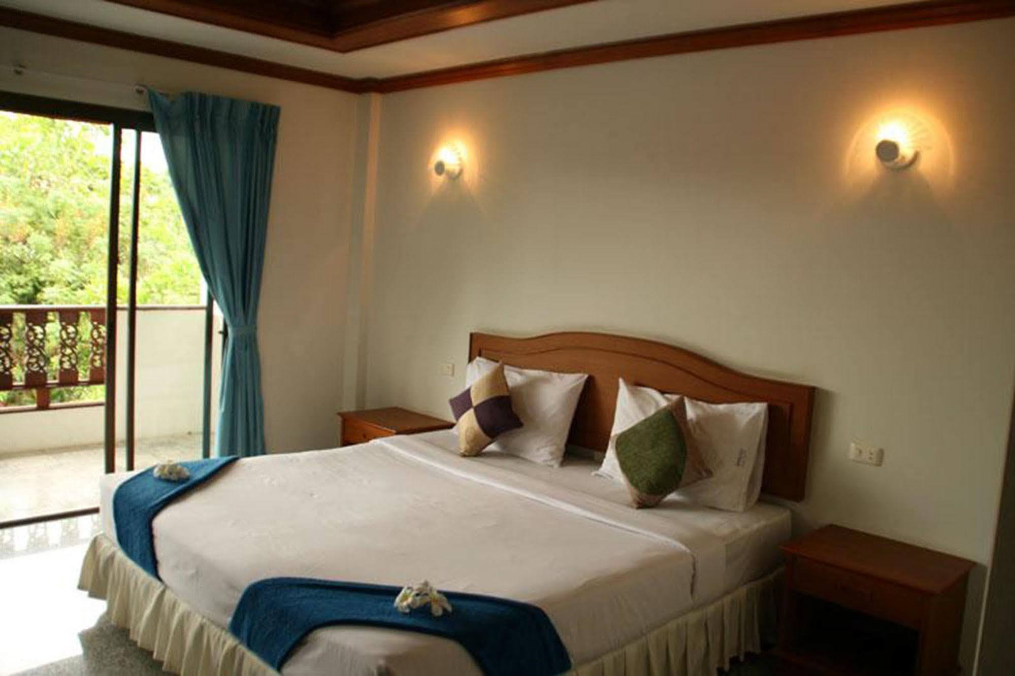 Marina Beach Resort - Sha Extra Plus Lamai Beach  Bagian luar foto