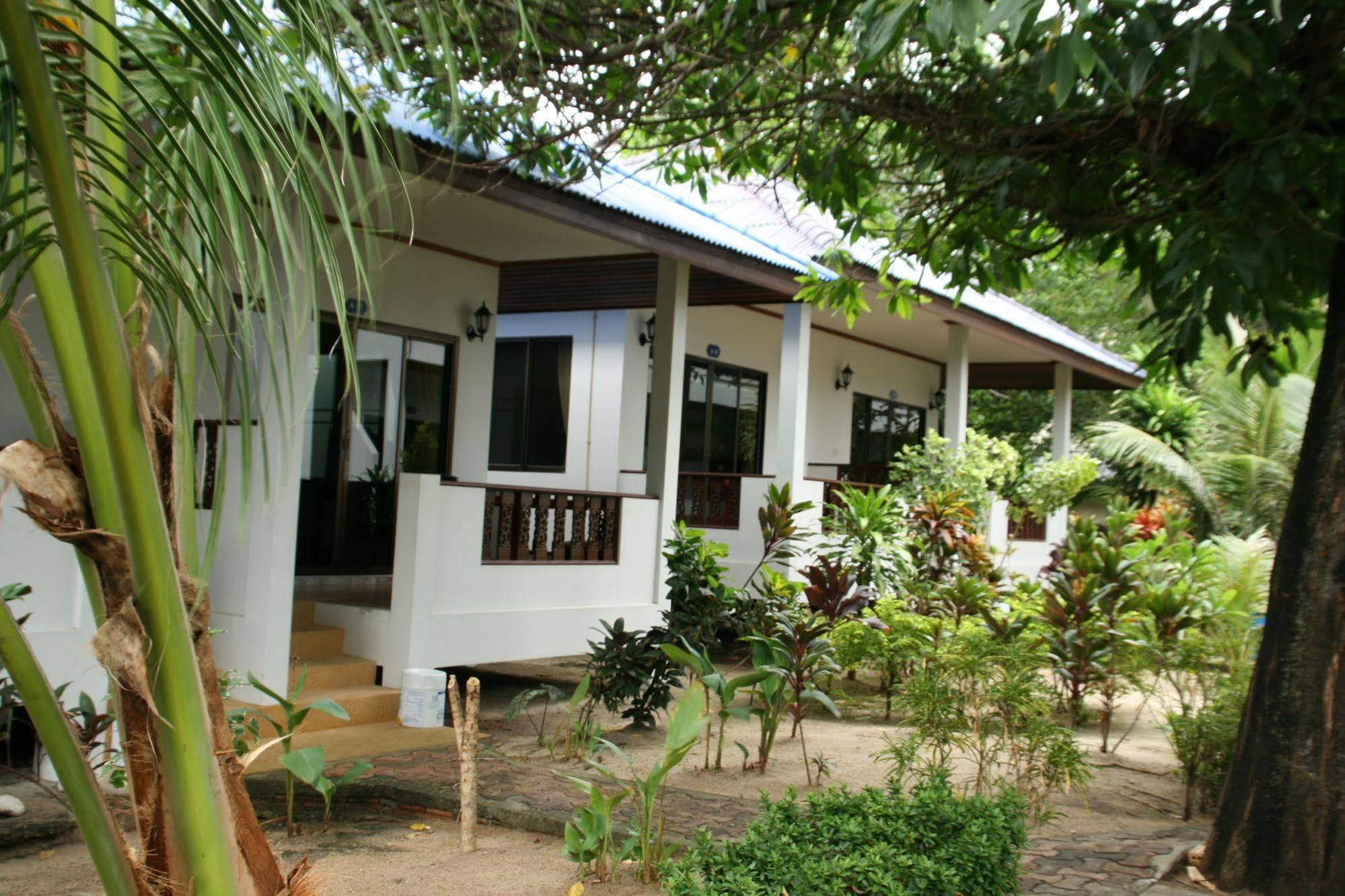 Marina Beach Resort - Sha Extra Plus Lamai Beach  Bagian luar foto